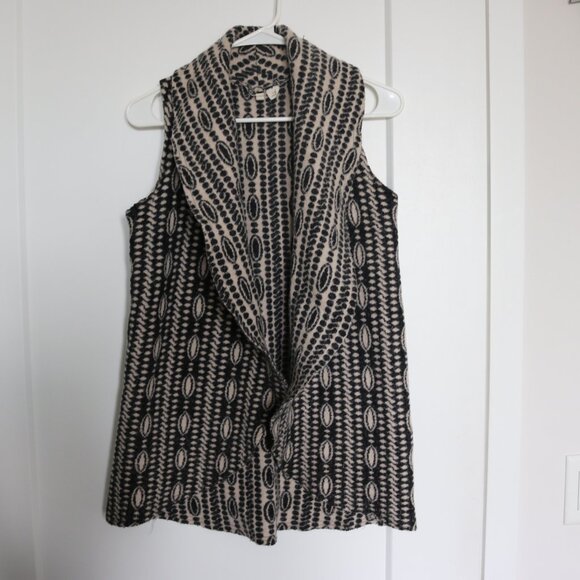 Anthropologie Moth Knit Warm Black White Pattern Vest Size XS - Picture 3 of 5